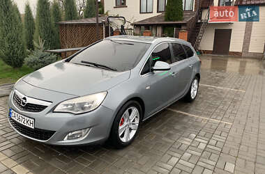 Универсал Opel Astra 2011 в Звенигородке