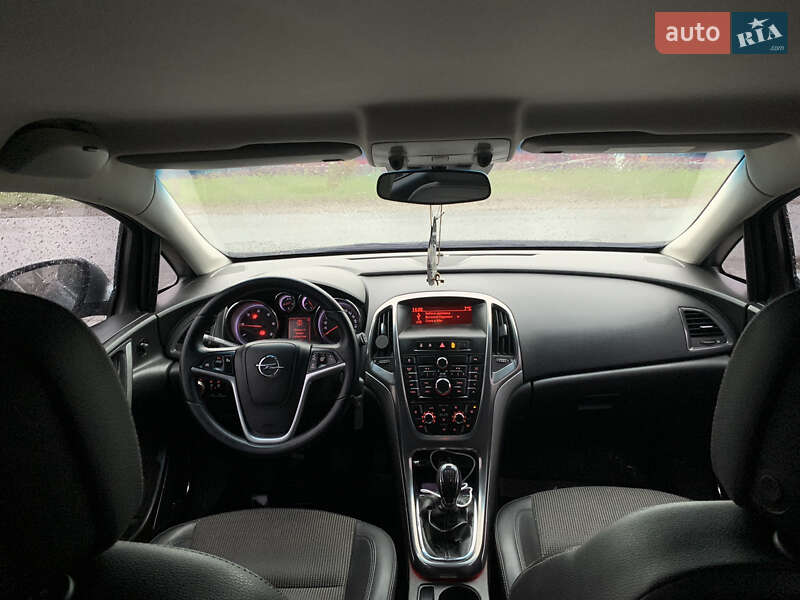 Універсал Opel Astra 2011 в Звенигородці фото 8 Універсал Opel Astra 2011 в Звенигородці