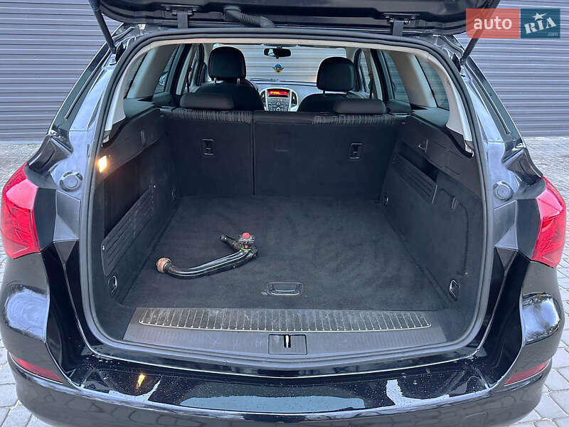 Универсал Opel Astra 2011 в Каменском