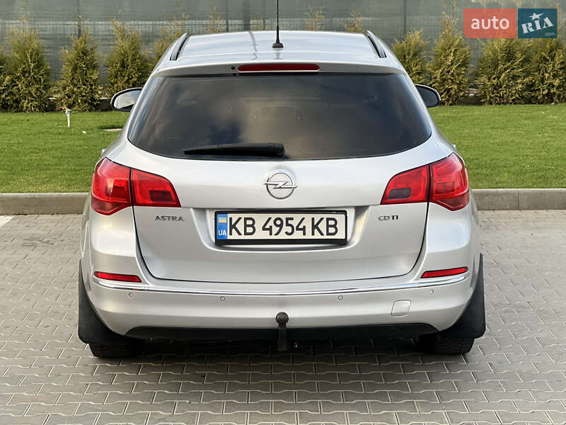 Универсал Opel Astra 2013 в Виннице