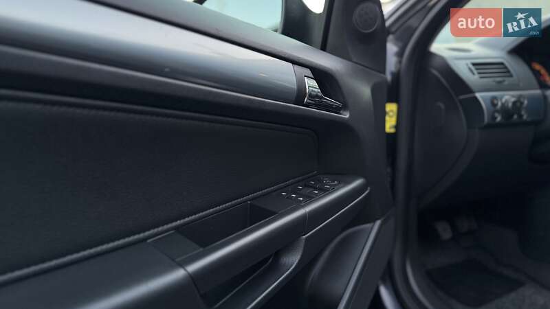 Універсал Opel Astra 2010 в Калуші