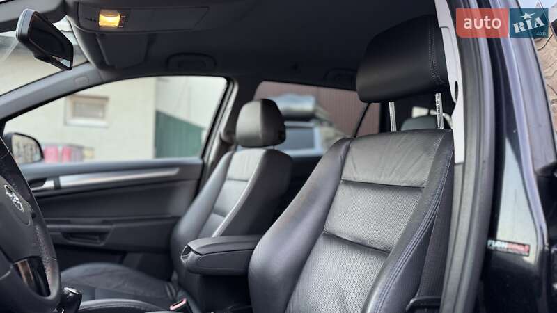 Універсал Opel Astra 2010 в Калуші