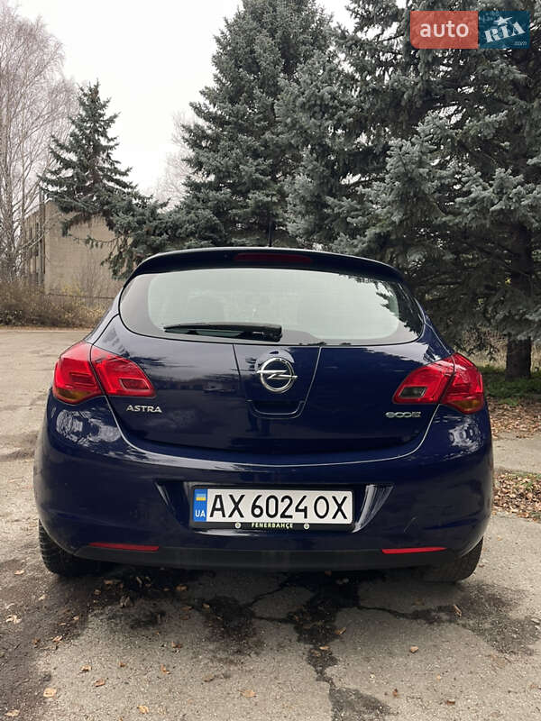 Хэтчбек Opel Astra 2010 в Харькове