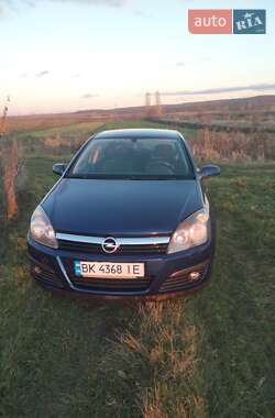 Хэтчбек Opel Astra 2006 в Ровно