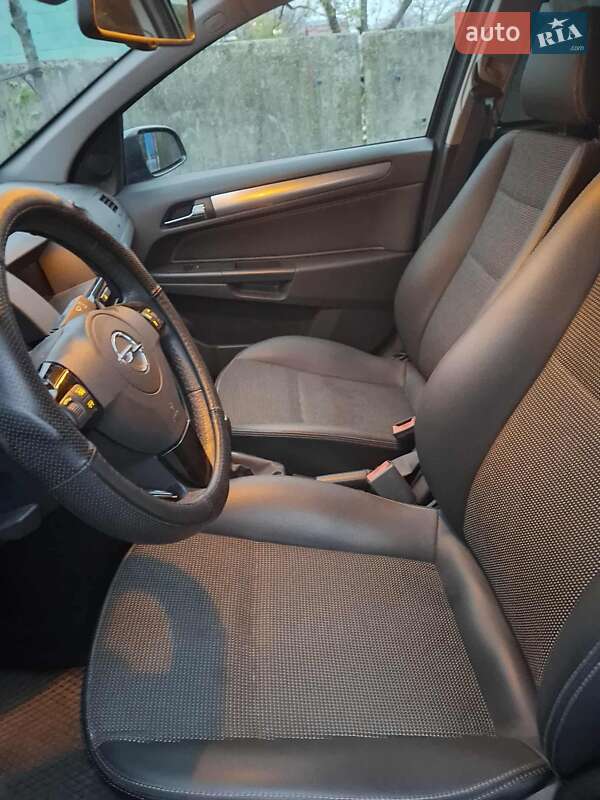 Універсал Opel Astra 2009 в Жмеринці