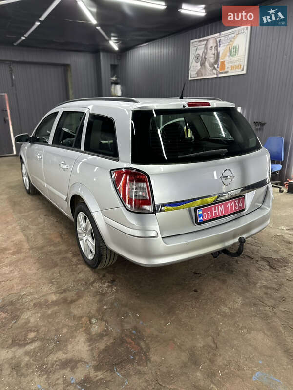 Універсал Opel Astra 2008 в Києві