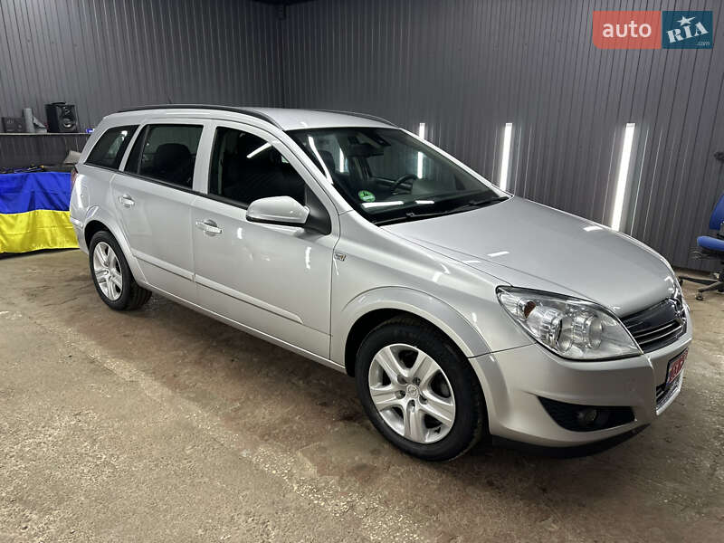 Універсал Opel Astra 2008 в Києві