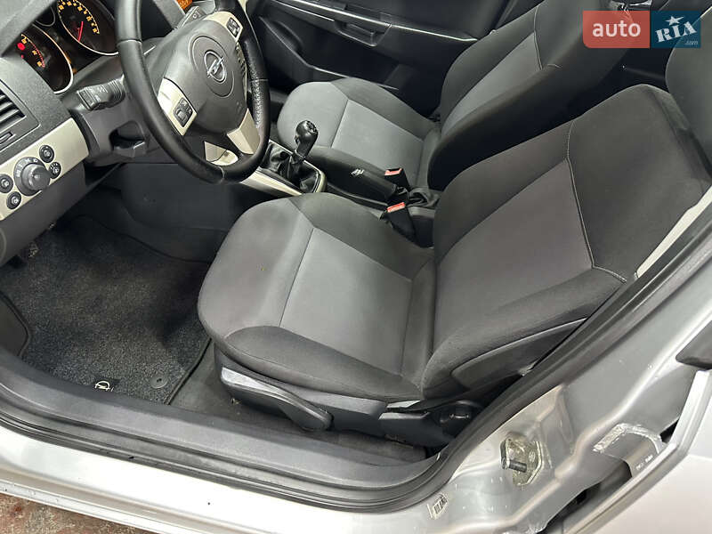 Універсал Opel Astra 2008 в Києві