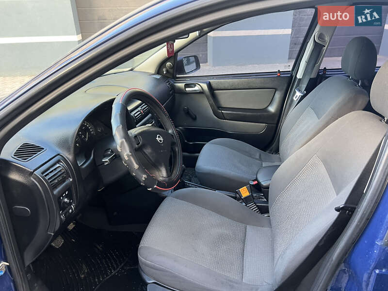 Седан Opel Astra 2007 в Изяславе