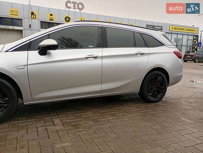 Универсал Opel Astra 2017 в Николаеве