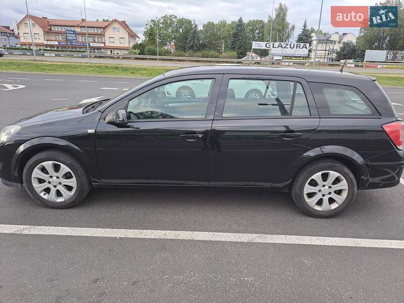 Універсал Opel Astra 2009 в Львові