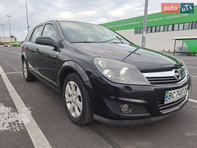 Універсал Opel Astra 2009 в Львові