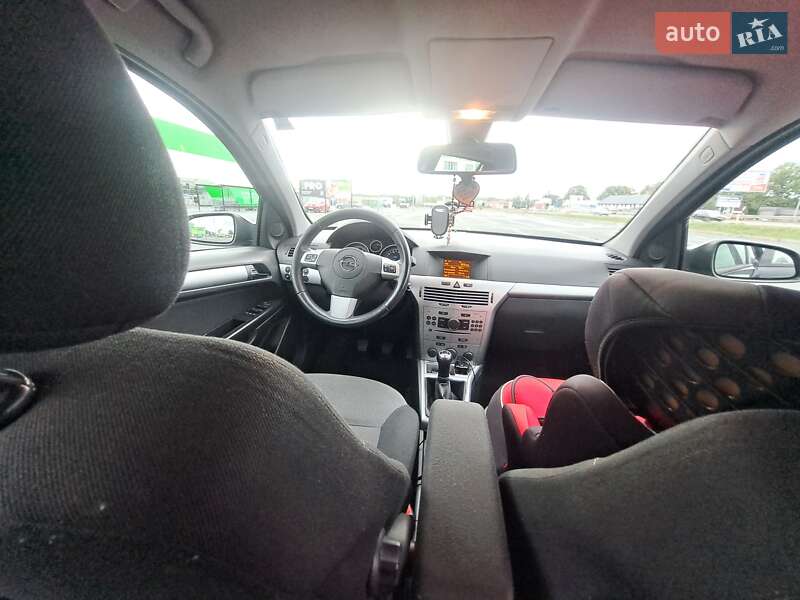 Універсал Opel Astra 2009 в Львові