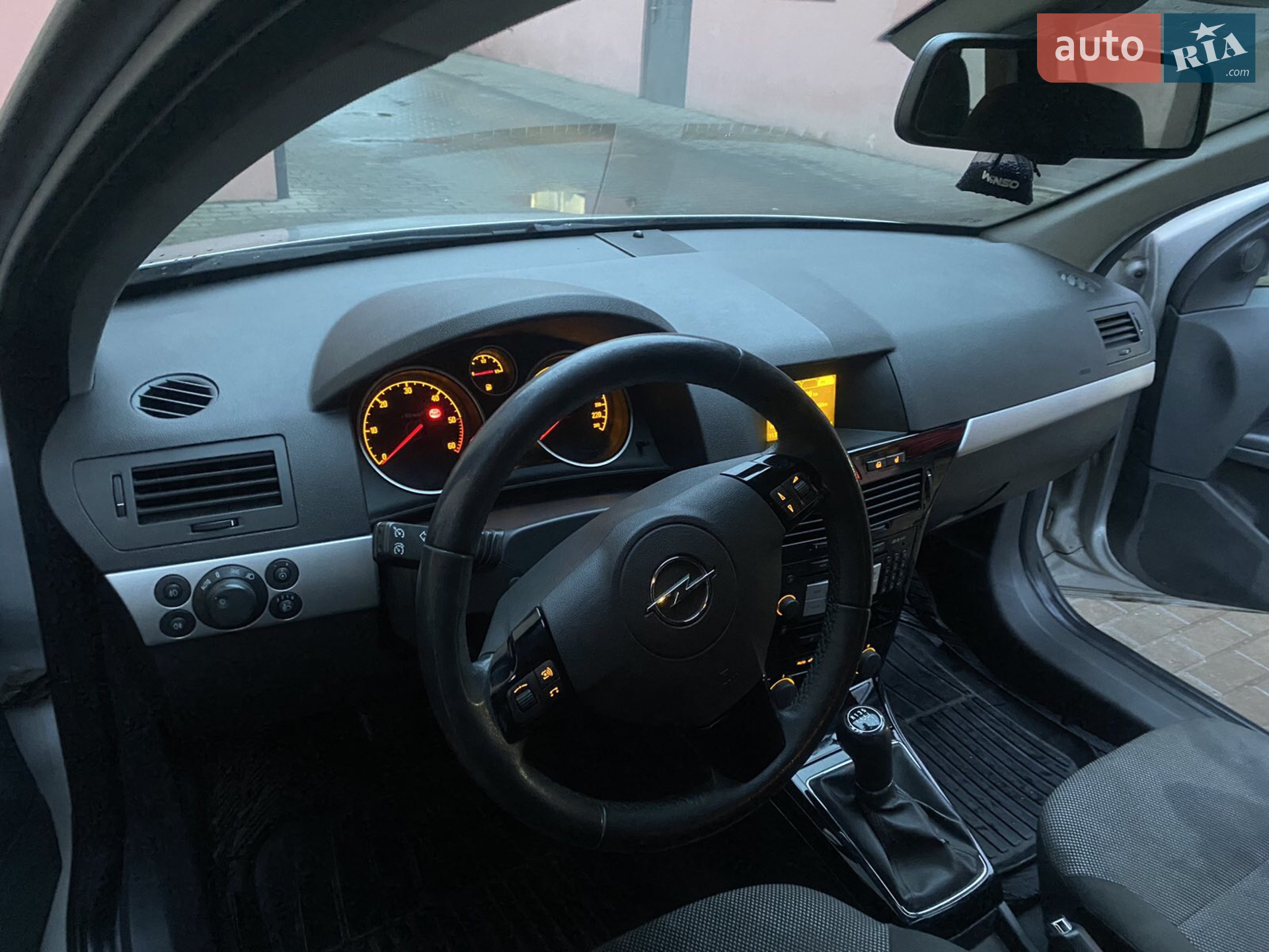 2010 Opel Astra - мініатюра 9