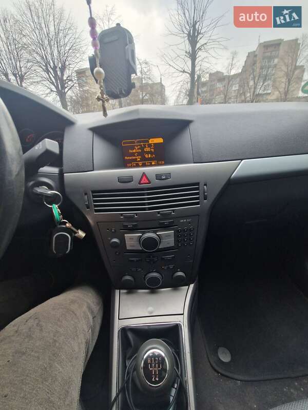 Универсал Opel Astra 2005 в Ивано-Франковске