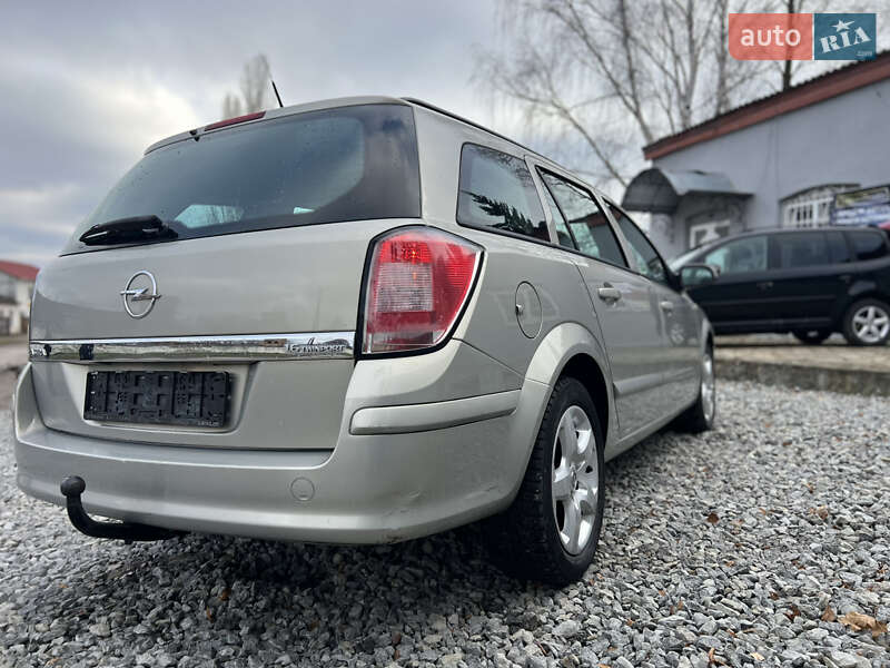 Универсал Opel Astra 2007 в Черновцах