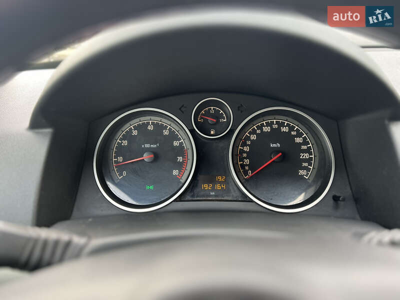 Универсал Opel Astra 2007 в Черновцах