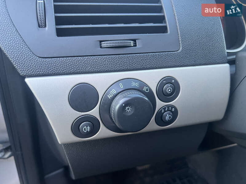 Хэтчбек Opel Astra 2008 в Ровно