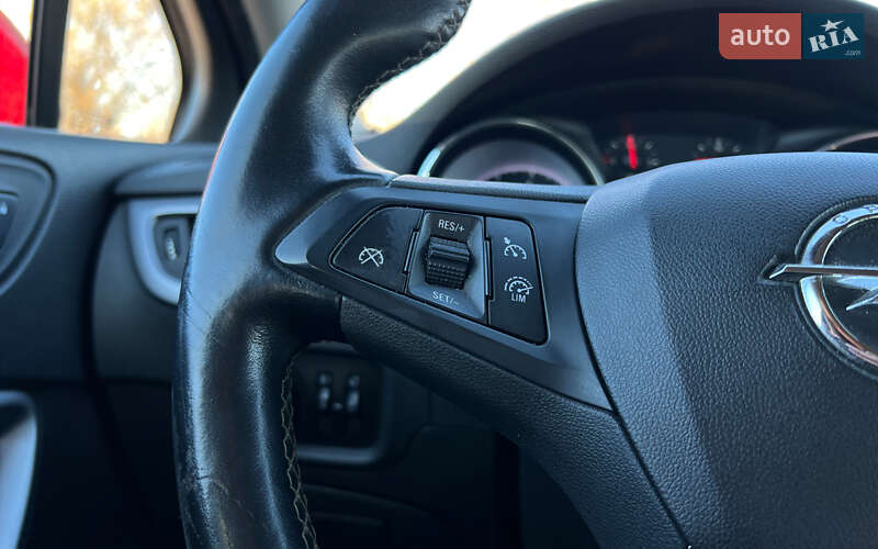 Хэтчбек Opel Astra 2016 в Львове