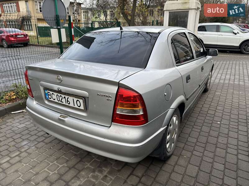 Седан Opel Astra 2001 в Львове