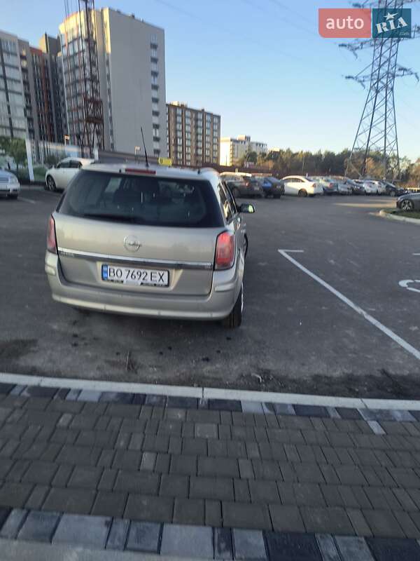 Универсал Opel Astra 2005 в Чернигове