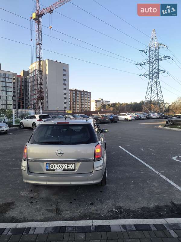 Универсал Opel Astra 2005 в Чернигове