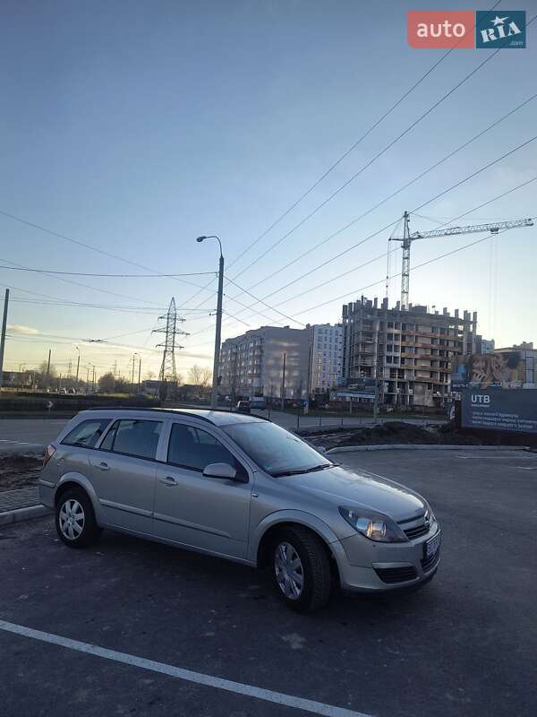 Универсал Opel Astra 2005 в Чернигове