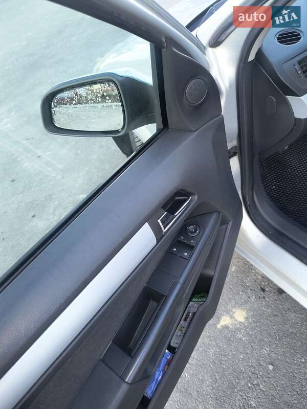 Универсал Opel Astra 2005 в Чернигове