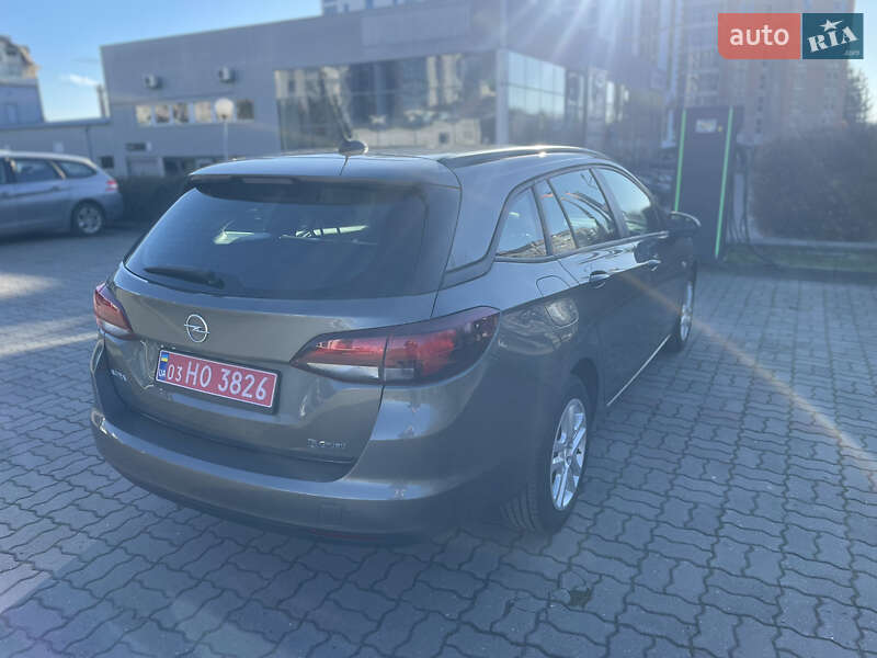 Универсал Opel Astra 2019 в Луцке
