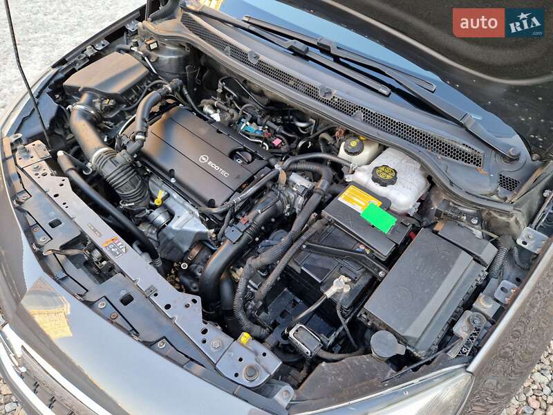 Універсал Opel Astra 2012 в Києві