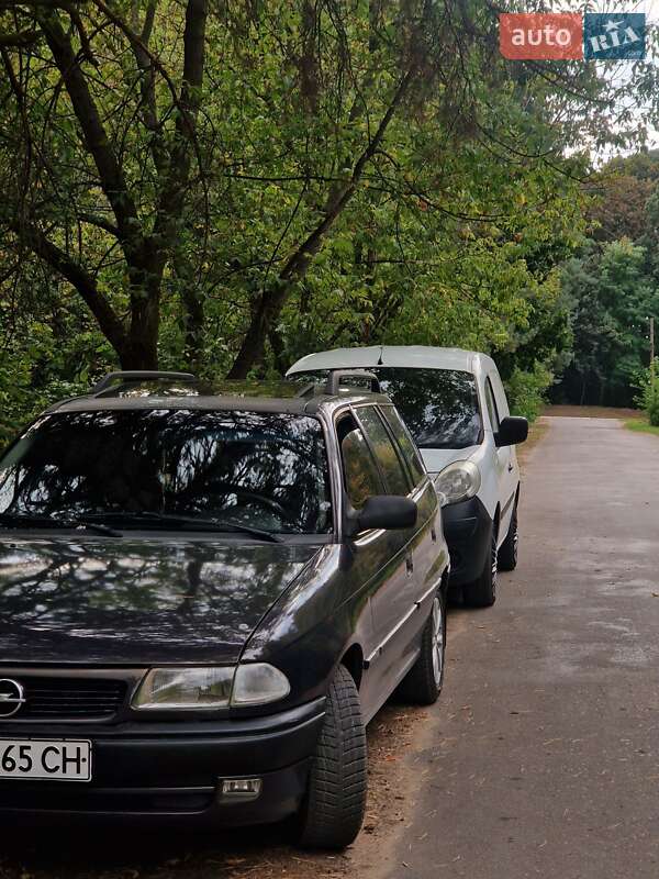 Універсал Opel Astra 1996 в Бершаді
