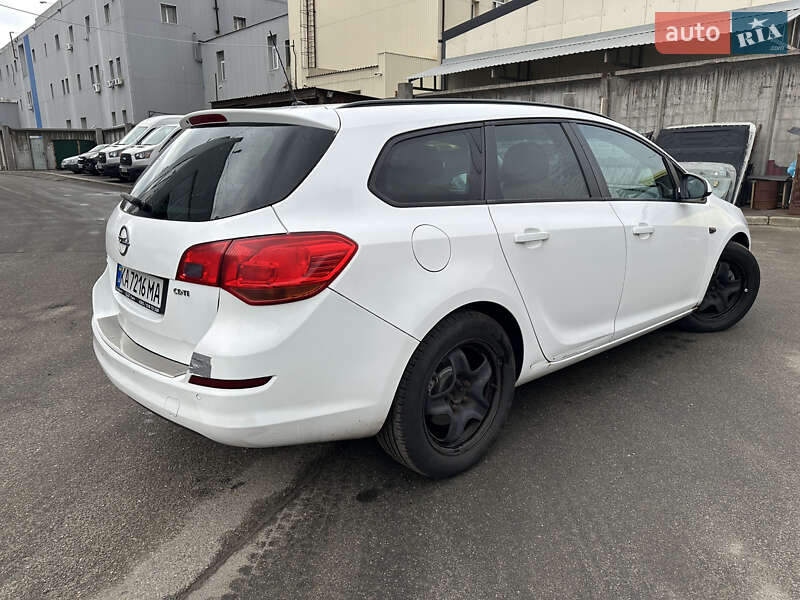 Универсал Opel Astra 2011 в Киеве фото 6 Универсал Opel Astra 2011 в Киеве