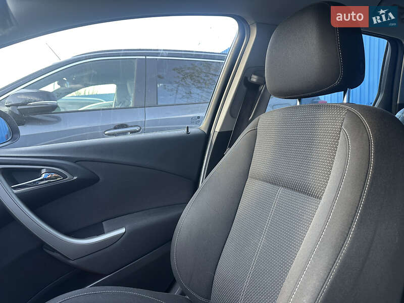 Универсал Opel Astra 2011 в Киеве фото 11 Универсал Opel Astra 2011 в Киеве