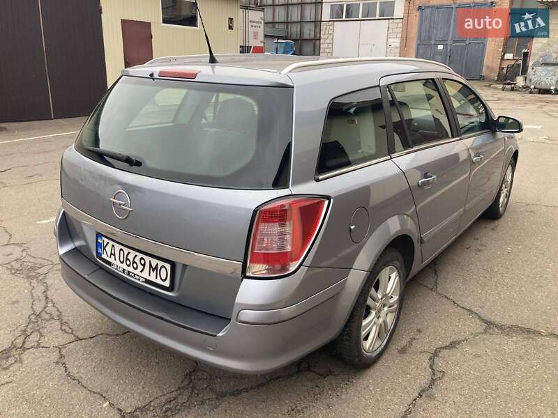 Универсал Opel Astra 2008 в Киеве