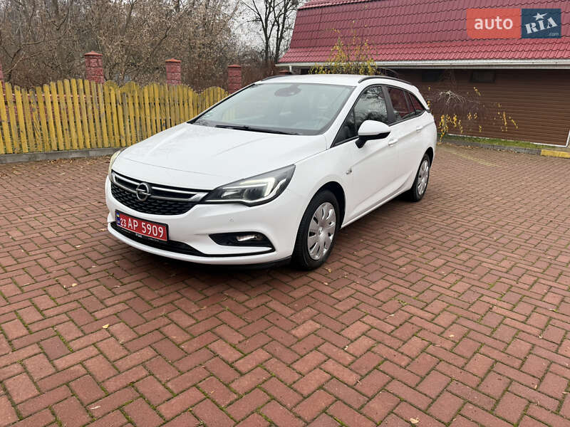 Универсал Opel Astra 2018 в Хмельницком