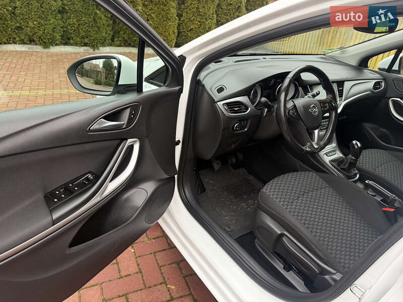 Универсал Opel Astra 2018 в Хмельницком