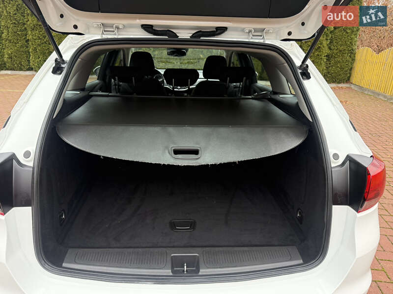 Универсал Opel Astra 2018 в Хмельницком