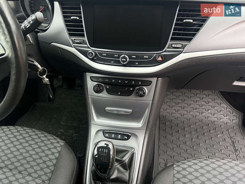 Универсал Opel Astra 2018 в Хмельницком