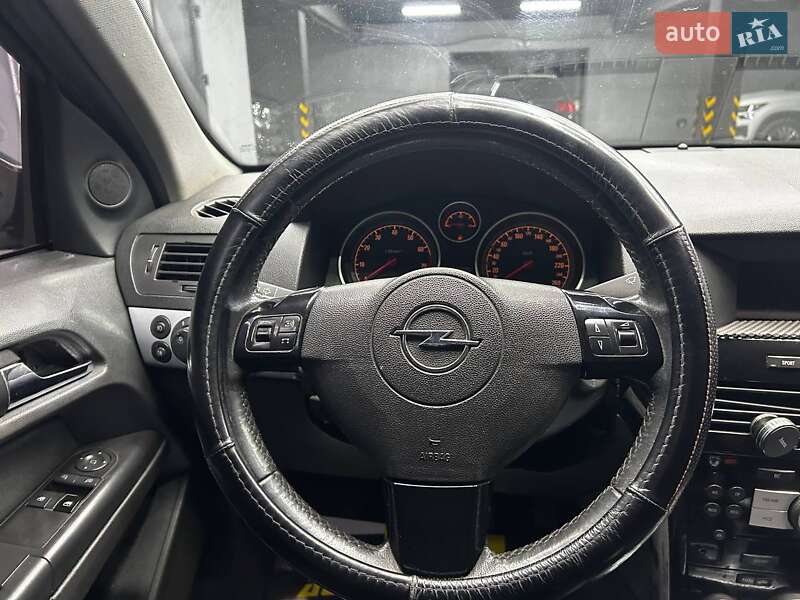 Хетчбек Opel Astra 2006 в Чернівцях фото 14 Хетчбек Opel Astra 2006 в Чернівцях