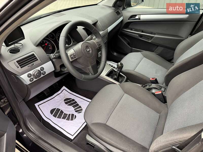 Универсал Opel Astra 2005 в Ковеле