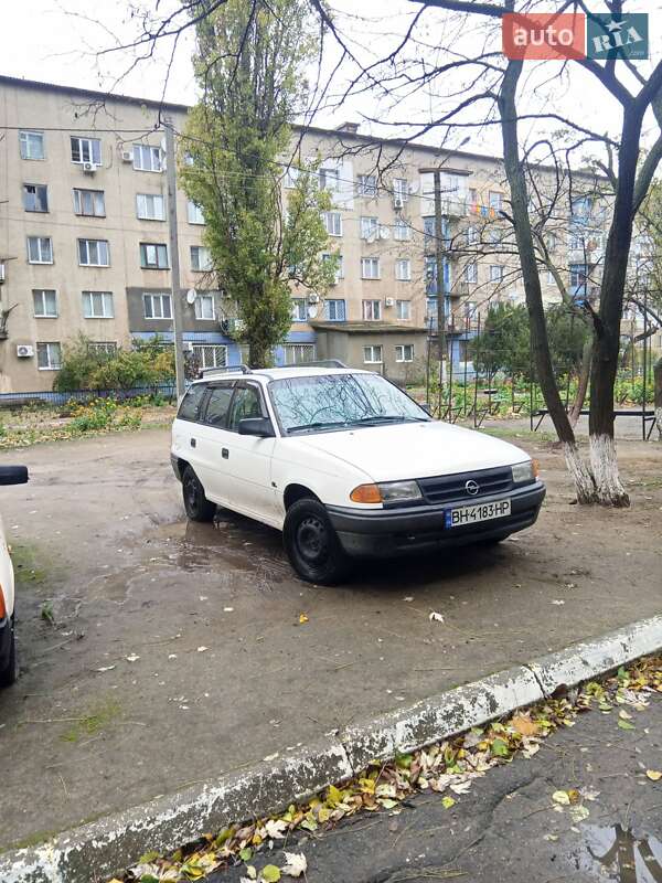 Универсал Opel Astra 1993 в Белгороде-Днестровском