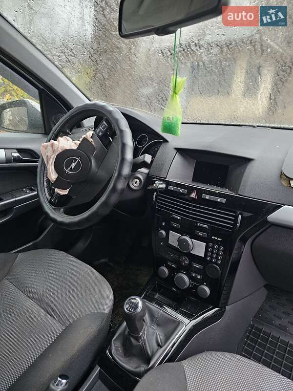 Универсал Opel Astra 2010 в Киеве фото 10 Универсал Opel Astra 2010 в Киеве