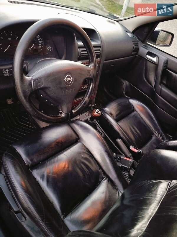 Хэтчбек Opel Astra 2000 в Чорткове