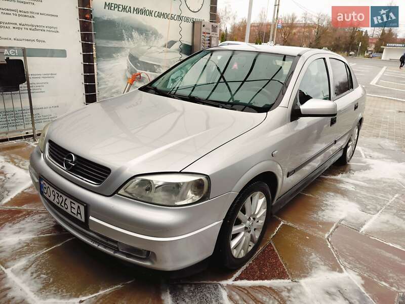 Хэтчбек Opel Astra 2000 в Чорткове