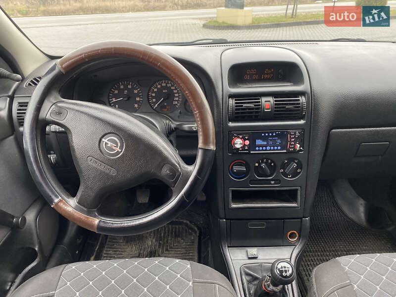 Седан Opel Astra 2007 в Ивано-Франковске