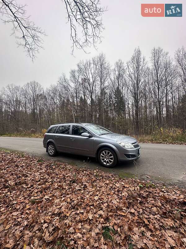 Универсал Opel Astra 2008 в Звягеле