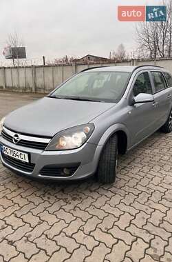 Універсал Opel Astra 2006 в Сарнах