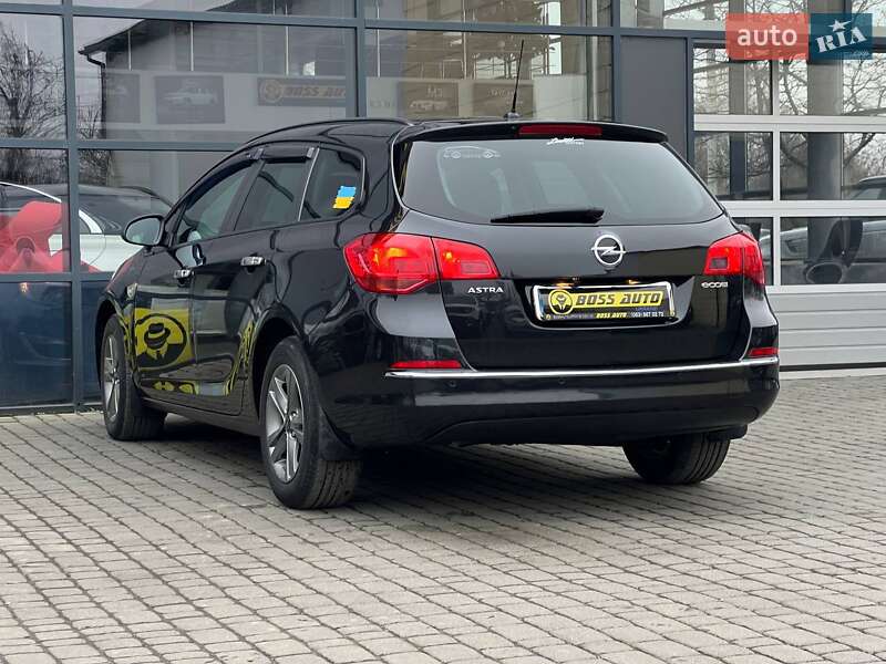Универсал Opel Astra 2015 в Ивано-Франковске