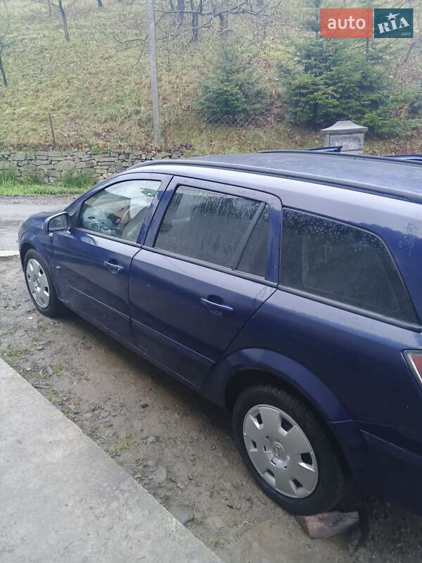 Універсал Opel Astra 2006 в Ужгороді