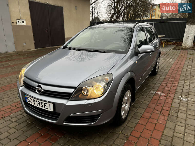 Універсал Opel Astra 2004 в Чорткові